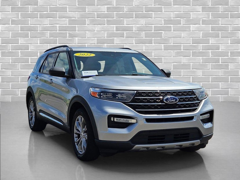 2022 Ford Explorer - Image 1