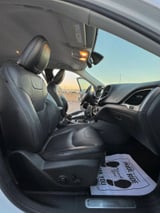 2020 Jeep Cherokee - Preview 11