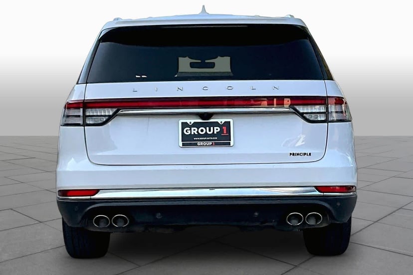 2021 Lincoln Aviator - Image 2