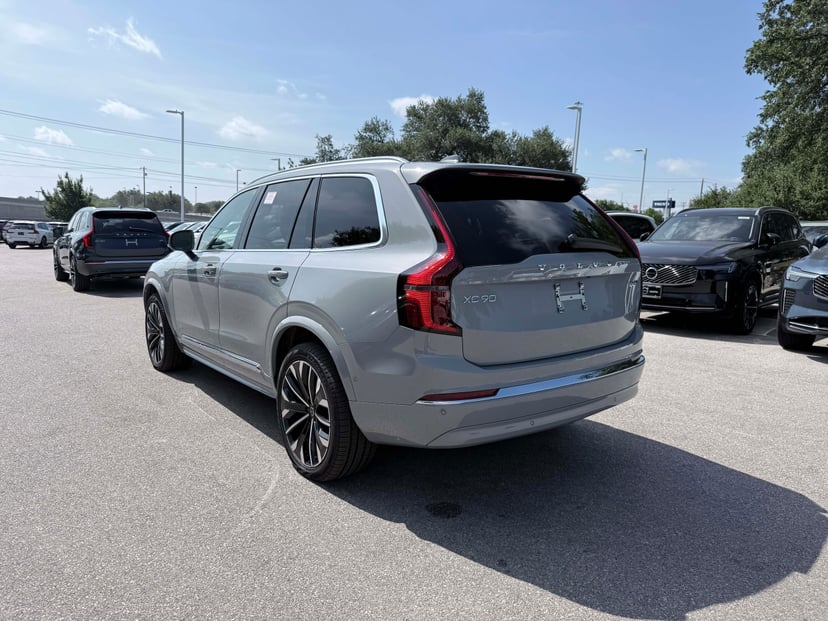 2026 Volvo XC90 - Image 3