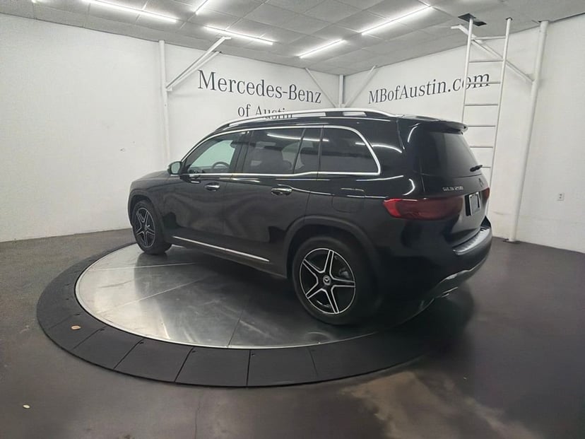 2026 Mercedes-Benz GLB - Image 2