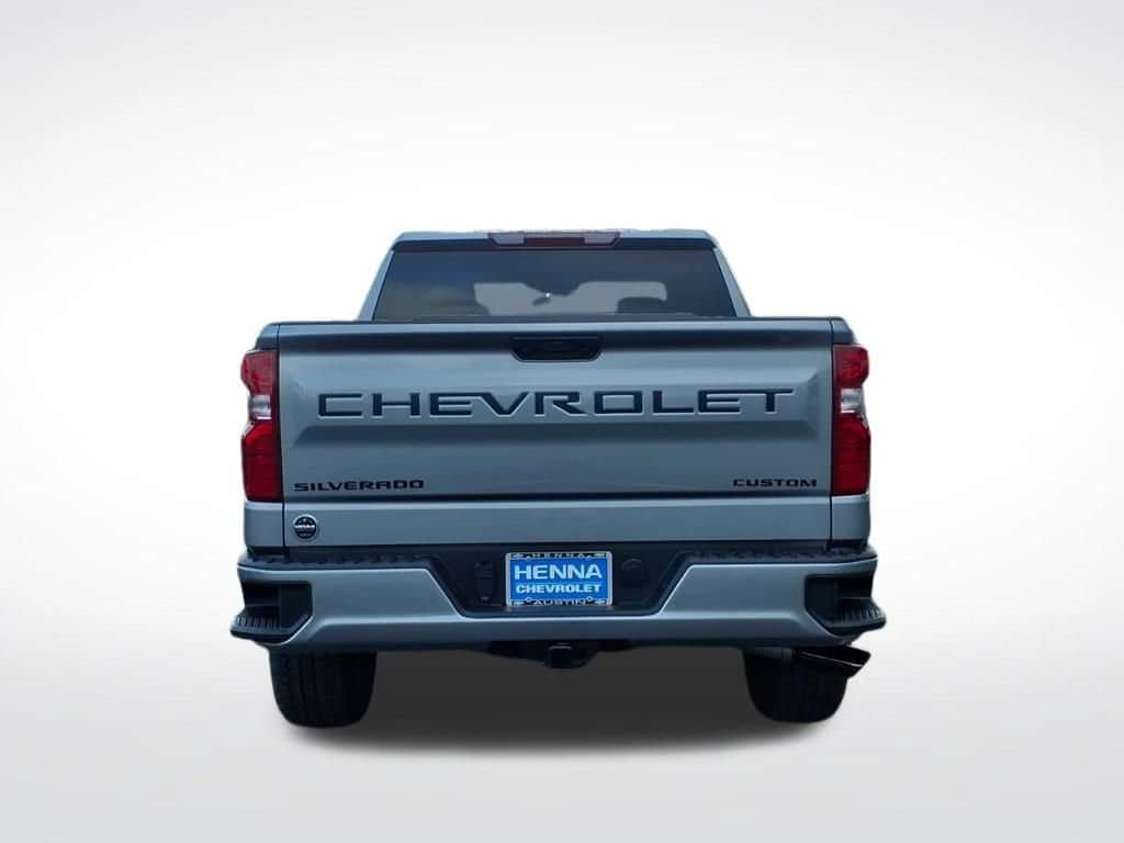 2026 Chevrolet Silverado 1500 - Image 3