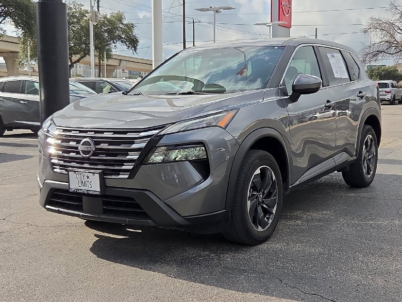 2025 Nissan Rogue - Image 1