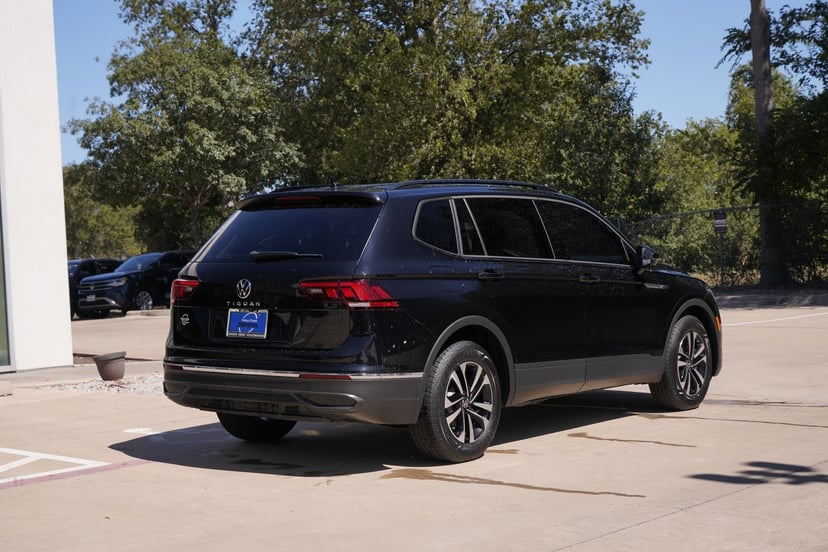 2023 Volkswagen Tiguan - Image 3