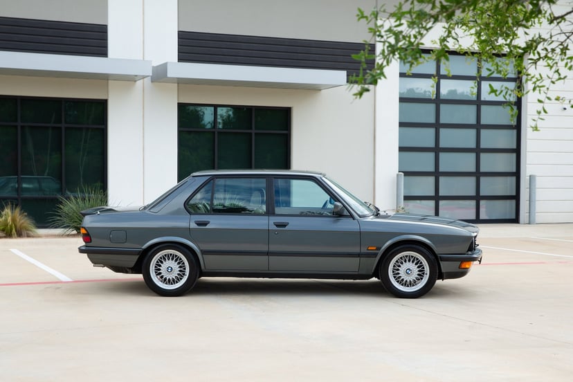 1987 BMW M5 - Image 3