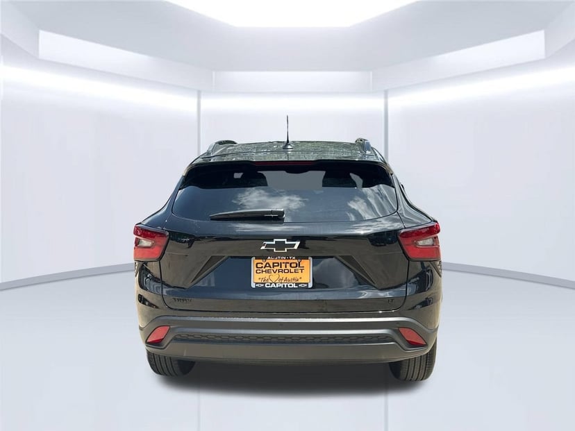 2026 Chevrolet Trax - Image 3