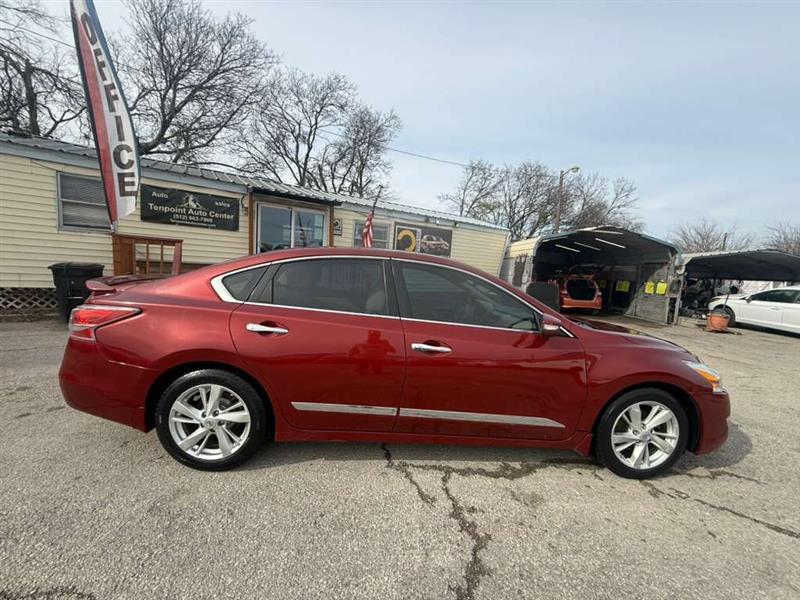 2015 Nissan Altima - Image 1