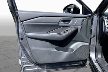 2026 Nissan Rogue - Image 2