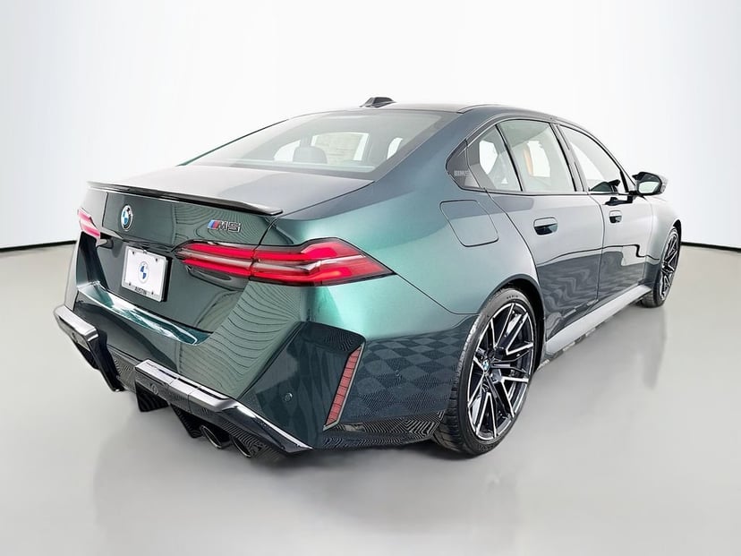 2027 BMW M5 - Image 2