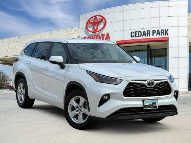 2025 Toyota Highlander - Image 1