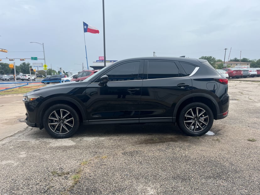 2017 Mazda CX-5 - Image 2
