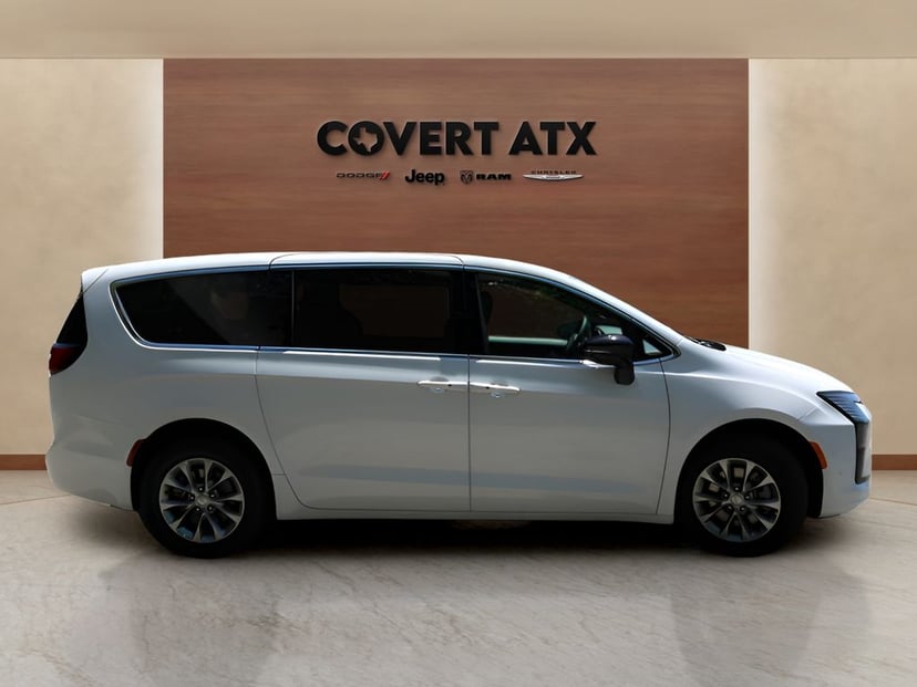 2027 Chrysler Pacifica - Image 3