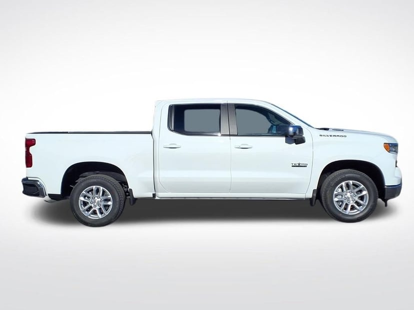 2026 Chevrolet Silverado - Image 2