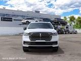 2027 Lincoln Navigator L - Preview 3