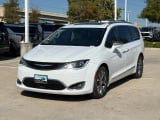 2017 Chrysler Pacifica - Preview 10