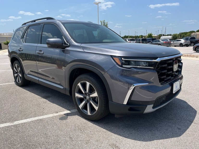 2025 Honda Pilot - Image 1