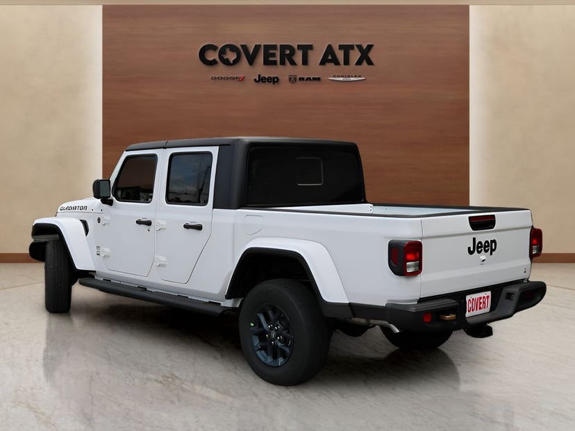 2026 Jeep Gladiator - Image 2