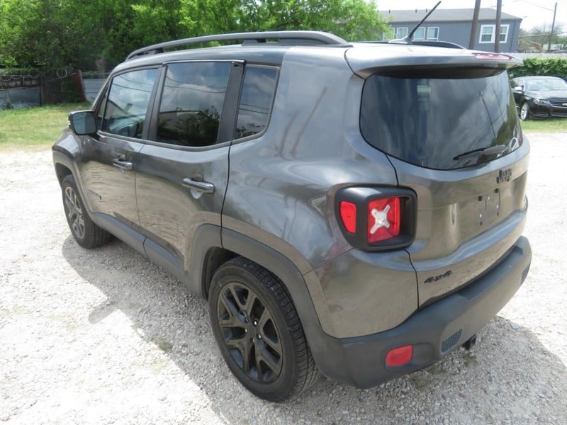 2016 Jeep Renegade - Image 3