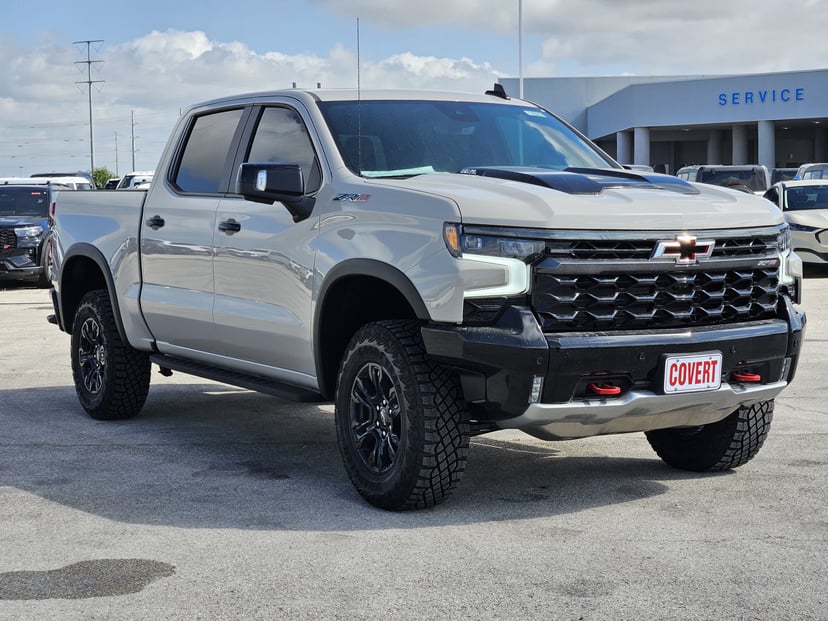2026 Chevrolet Silverado - Image 2