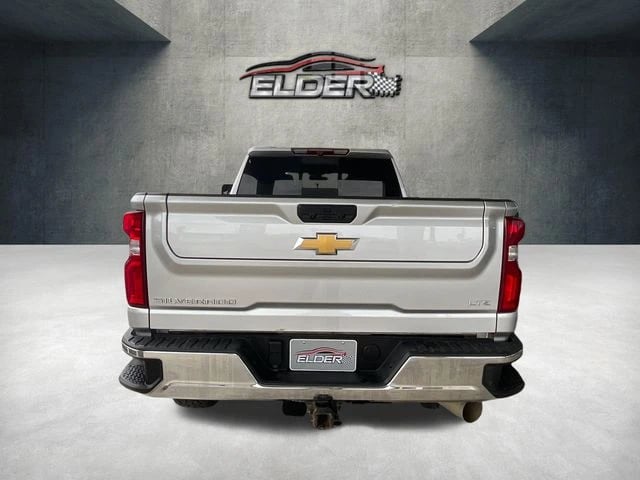 2022 Chevrolet Silverado HD - Image 3