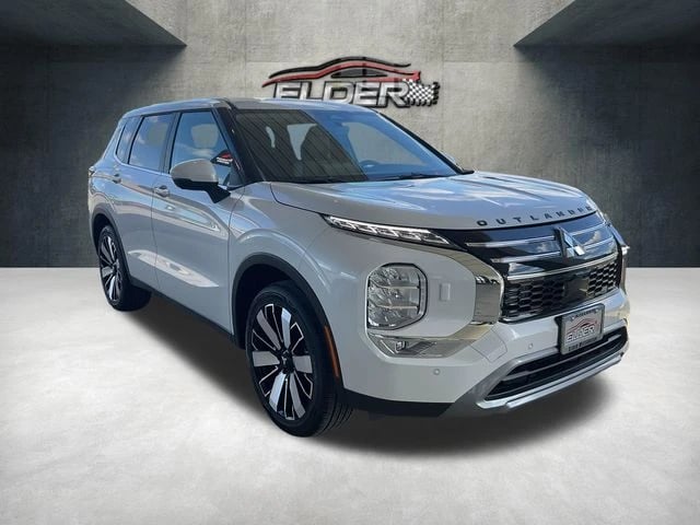 2026 Mitsubishi Outlander - Image 2
