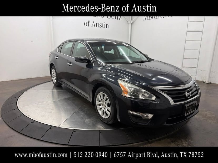 2015 Nissan Altima - Image 1