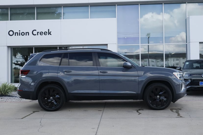 2026 Volkswagen Atlas - Image 2