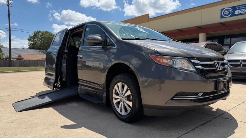 2014 Honda Odyssey - Image 1