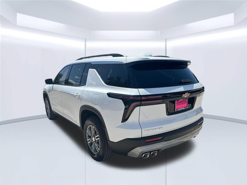 2027 Chevrolet Traverse - Image 1