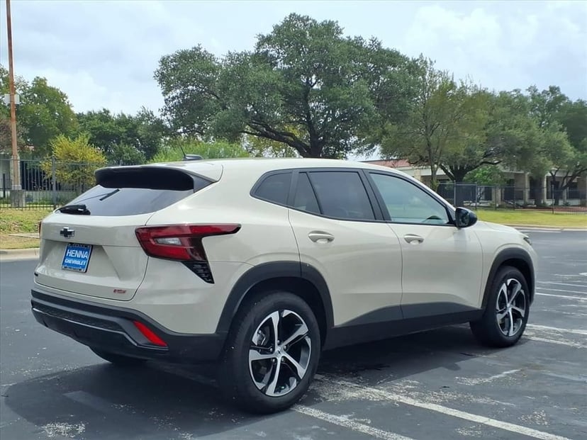 2026 Chevrolet Trax - Image 2