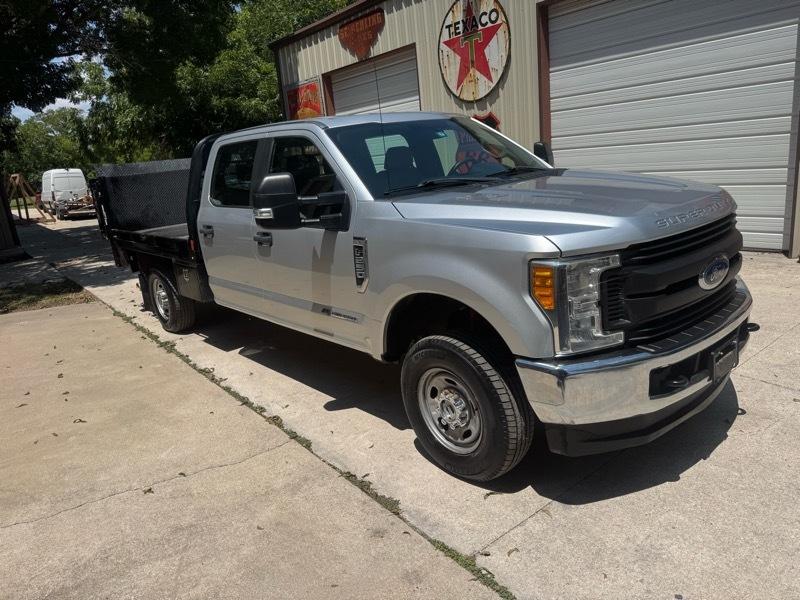 2017 Ford F-250 - Image 2