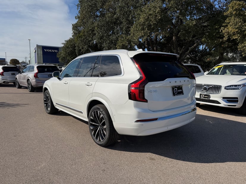 2026 Volvo XC90 - Image 2