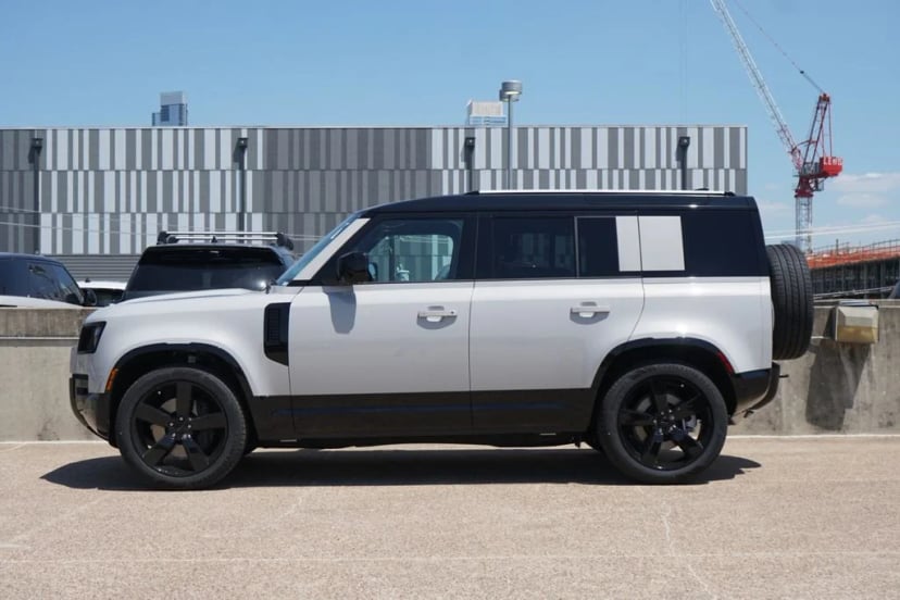 2026 Land Rover Defender - Image 2