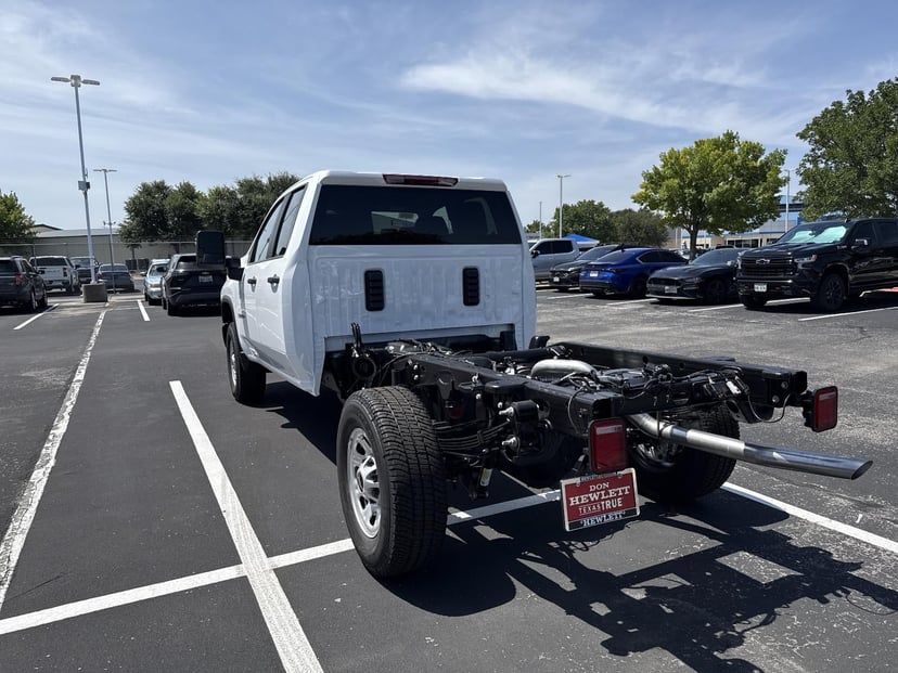2026 Chevrolet Silverado 3500 HD - Image 3