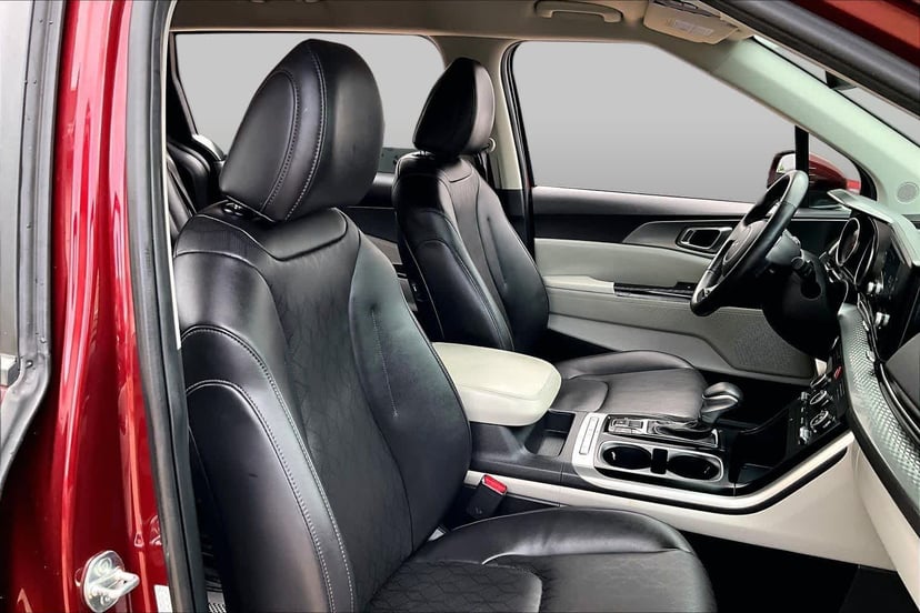 2024 Kia Carnival - Image 3