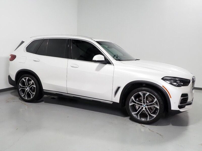 2023 BMW X5 sDrive40i - Image 2