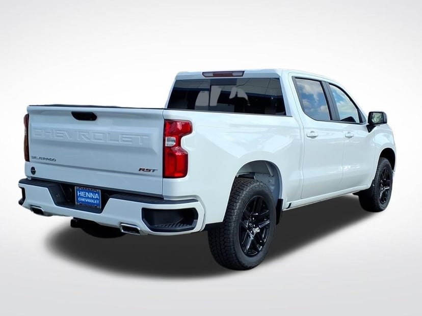 2026 Chevrolet Silverado 1500 - Image 3