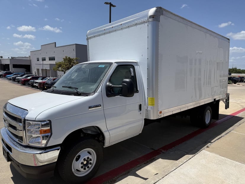 2027 Ford E-Series - Image 1