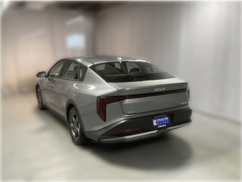 2025 Kia K4 - Image 2