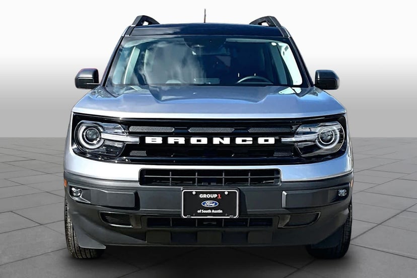 2023 Ford Bronco - Image 3