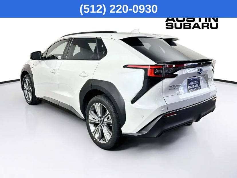 2023 Subaru solterra - Image 3