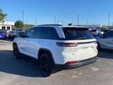 2023 Jeep Grand Cherokee - Preview 3