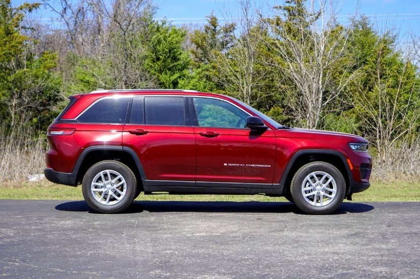 2026 Jeep Grand Cherokee - Image 3