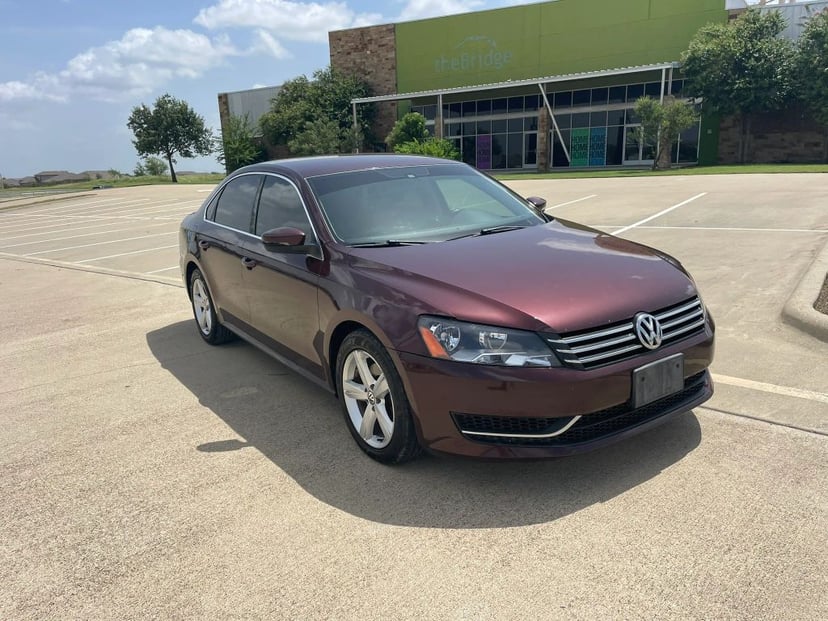 2013 Volkswagen Passat - Image 1