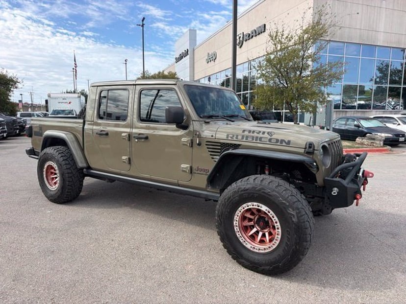 2020 Jeep Gladiator - Image 1