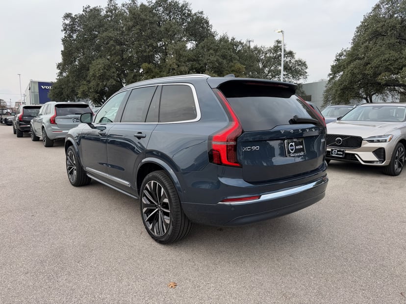 2026 Volvo XC90 - Image 3