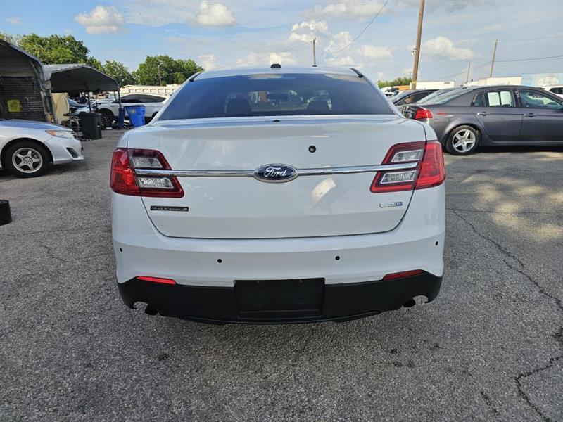 2015 Ford Taurus - Image 2