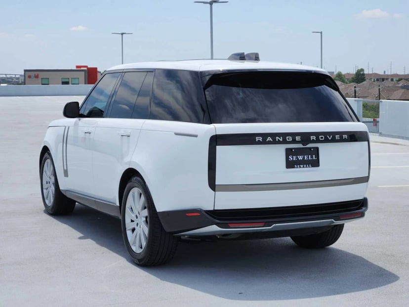 2025 Land Rover Range Rover - Image 3