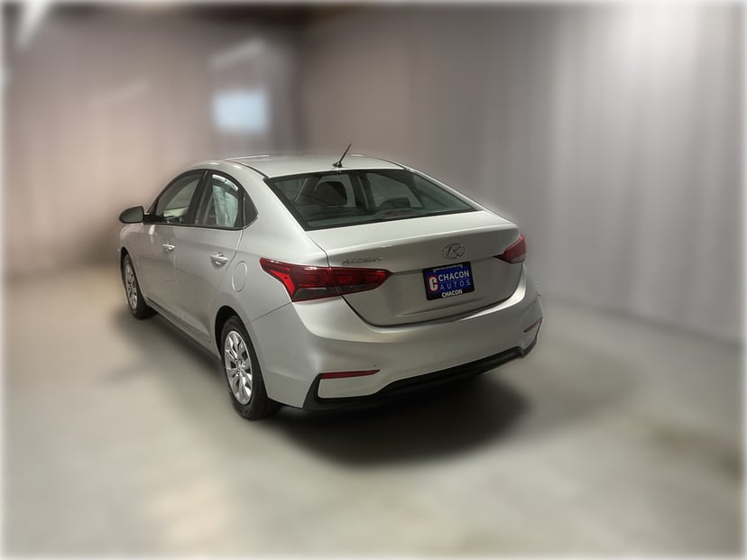 2022 Hyundai accent - Image 2