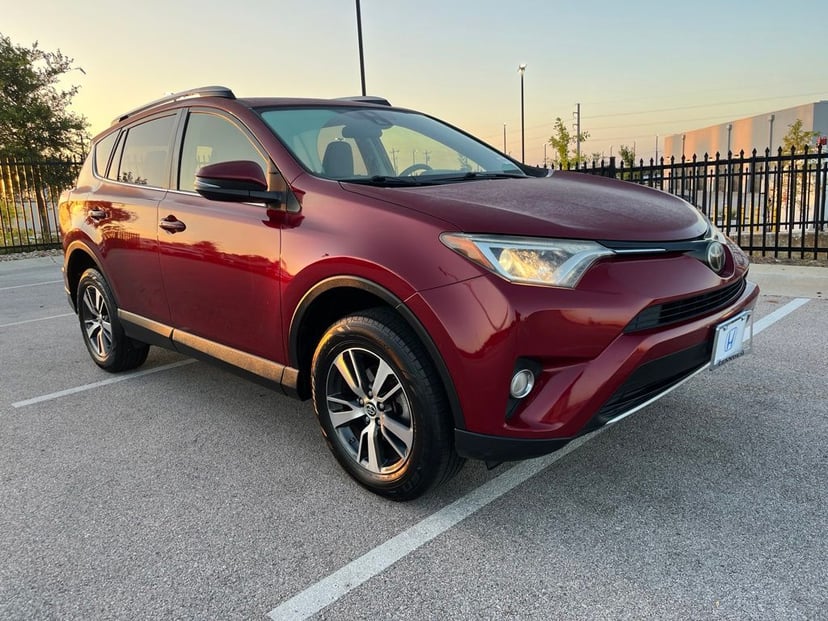 2018 Toyota RAV4 - Image 1